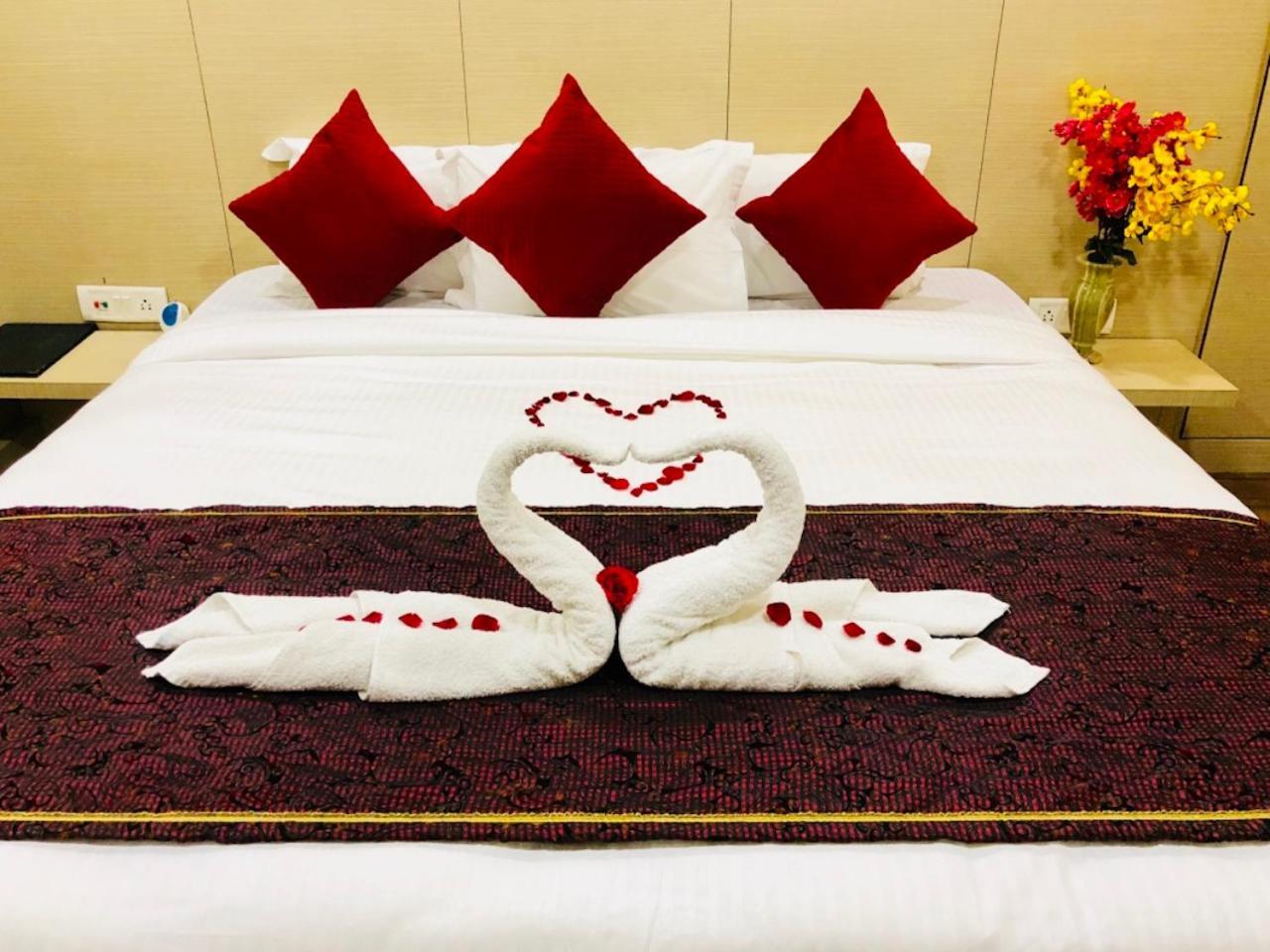 Hotel Prag Continental Gauháti Kültér fotó